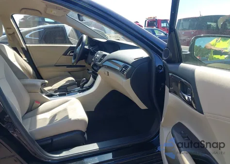 2017 Honda Accord Hybrid z USA, uszkodzony, nr VIN JHMCR6F31HC000380